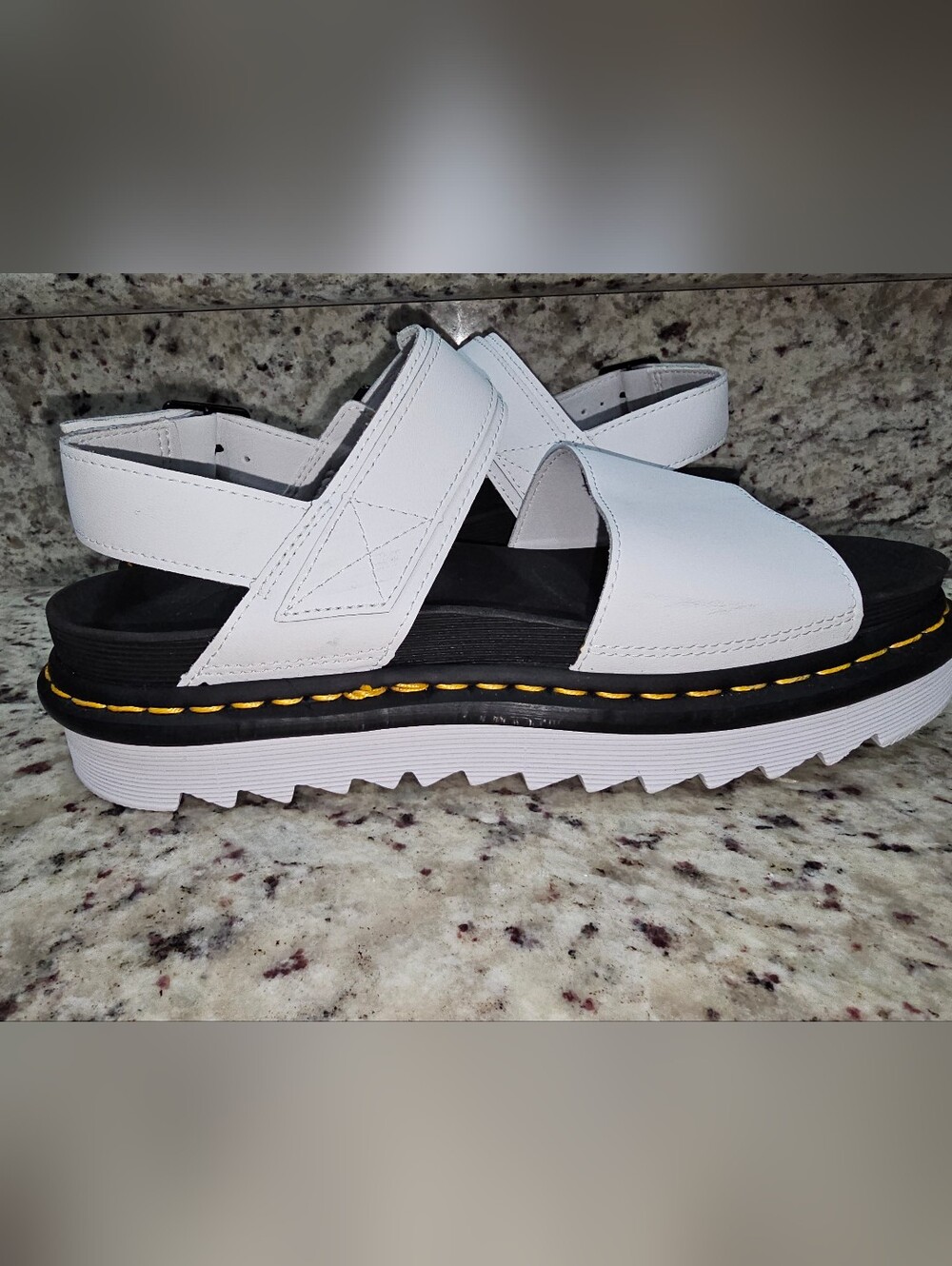 Dr. Martens Voss White Leather Sandals Sz 9 - Picture 4 of 13